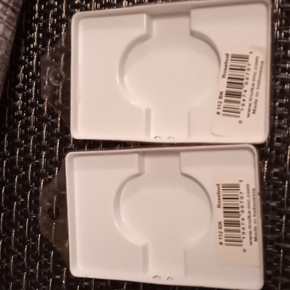 💚 3 for $35 💚 Red Cherry Eyelashes Set of 2 - Picture 3 of 3